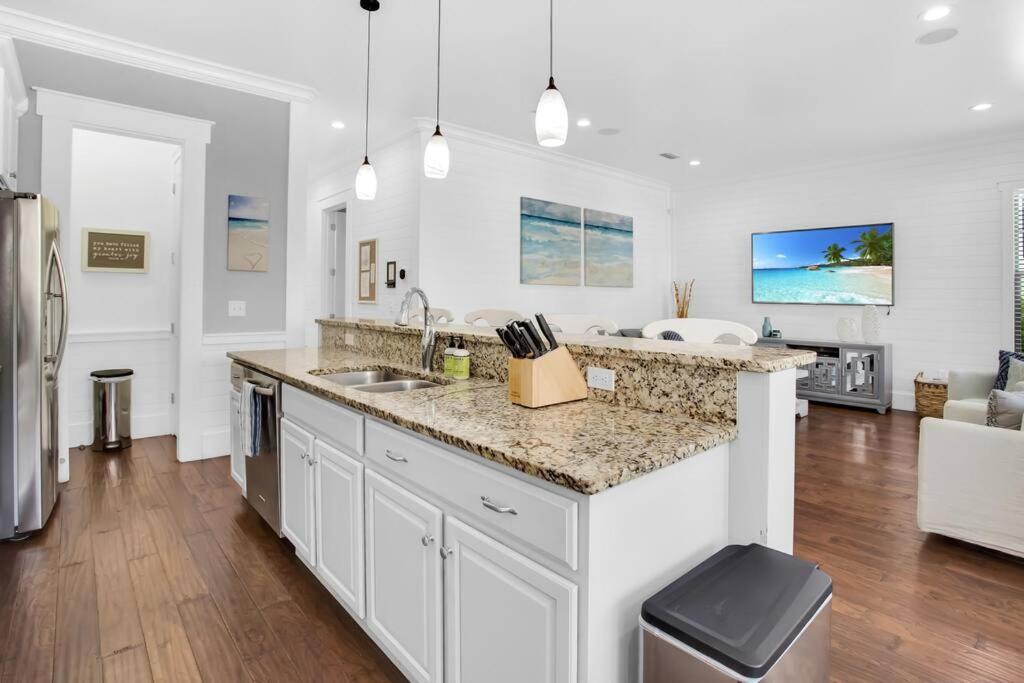 Large 4 Bedroom With Bunk Room And 2 Golf Carts! Destin Dış mekan fotoğraf