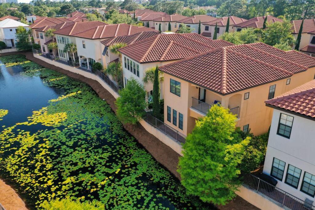 Large 4 Bedroom With Bunk Room And 2 Golf Carts! Destin Dış mekan fotoğraf