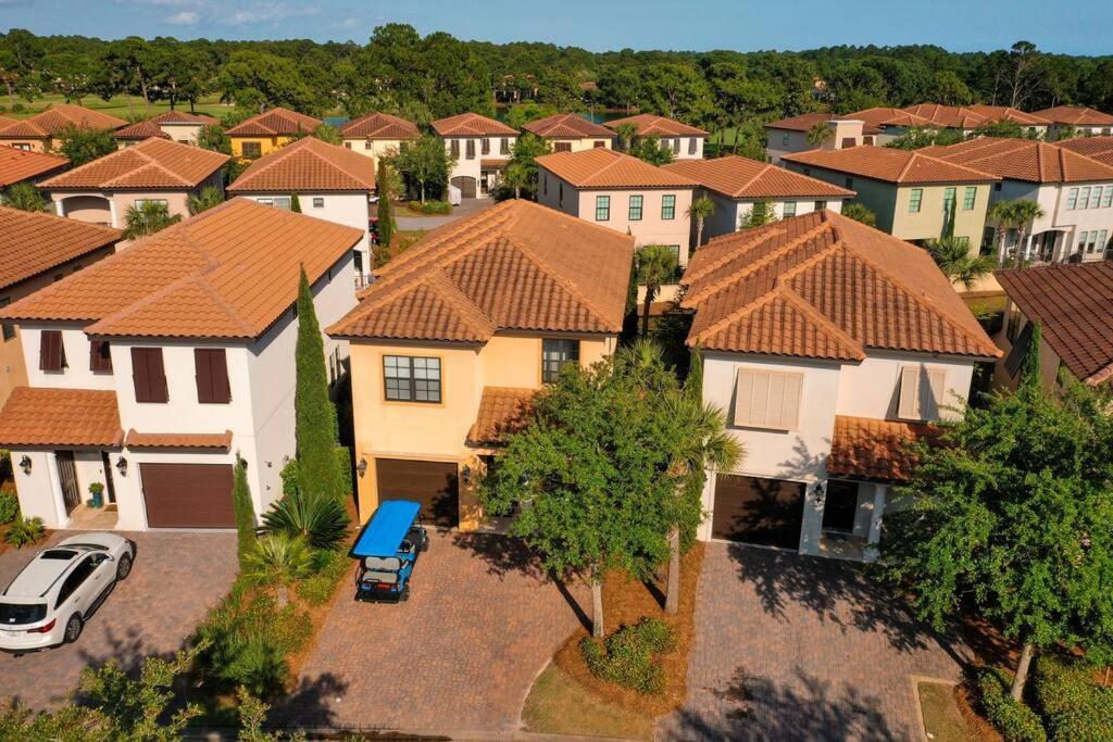 Large 4 Bedroom With Bunk Room And 2 Golf Carts! Destin Dış mekan fotoğraf